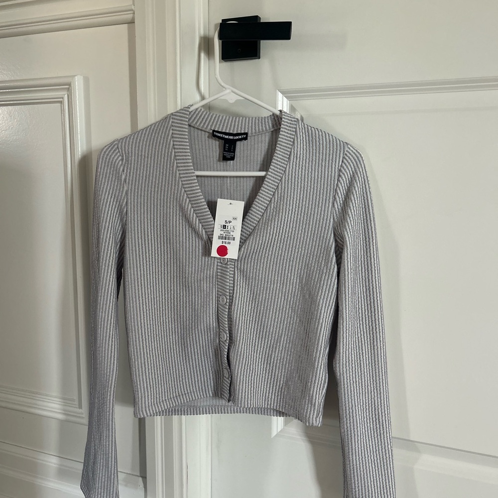 Streetwear Society Gray Ribbed Button Down Top